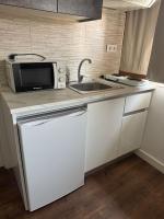 Deluxe One-Bedroom Apartment