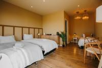 Triple Room with Private Bathroom