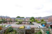 Stylish 3 or 4 Bed House and Parking - B&B Manchester