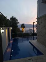 Sea view 5 En-suit villa, pool heatable, free WIFI VillaHappy in Kalkan - Chambres d'hôtes Kaş