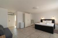 One-Bedroom Apartment with Sea View
