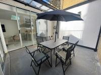 The Grand Royal Kilburn House - 4BR/3BR w Parking - B&B Londra