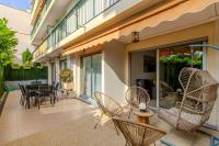 DELMAS 3 Appartement 3 Chambres Spacieux avec Grande Terrasse - Chambres d’hôtes Antibes