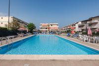 Beachfront Studio Free Parking-Pool 50m from Sea - B&B Chioggia