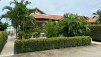 Villa Baan Lisa, Hua Hin, 2BR,2BA, near Soi 94, beach, restaurants & Shopping - Chambres d'hôtes Hua Hin