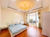 Camera Familiare con Bagno in Comune