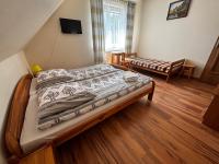 Noclegi Pod Lasem - Bed and Breakfast Zubrzyca Górna