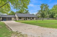 Stylish Family Fun! Pool, Hot Tub, Volley Ball, Arcade & Boat Parking - Chambres d'hôtes McQueeney