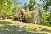 Golf and Hike Home with Resort Perks in Hedgesville - Chambres d’hôtes Hedgesville