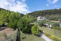 Azapiko Meggy Summer Villa by Luxlikehome - B&B Ladhokopána