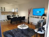 Apartment mit Balkon