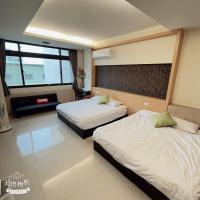 Quadruple Room with Private Bathroom