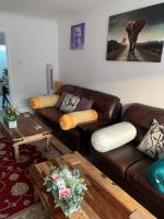 Montrose Everest house - Ferienwohnung Swindon