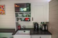 Reflections, Netherby, a micro cabin with hot tub in a rural setting - Ferienwohnung Longtown