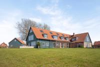 GUT KLETKAMP "Mühlenhof 3" - Ruhige Ferienwohnung mit 2 Schlafzimmern I Terrasse mit See- & Naturblick I Gemeinschaftsgarten I 15 Min zur Ostsee I Küche I Parkplatz I Waschmaschine I WLAN - Chambres d'hôtes Kletkamp