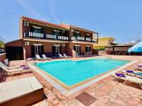 Villa Plastiras Sidari with private pool - Chambres d’hôtes Sidári