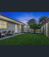 Spacious 5BD Garden House in Hornsby close 2 train - B&B