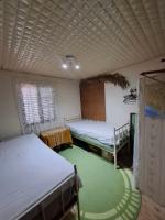 Tweepersoonskamer met Gedeelde Badkamer