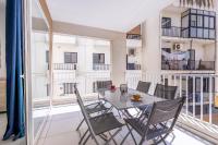 Central 3BR With Terrace - Sleep 6 by QuickTrips - B&B San Pawl il-Baħar