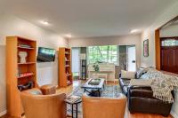 1 Mi to Campus Princeton Home with Furnished Deck - B&B Princeton