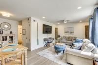 Walk to Ocean Springs Beach Condo with Pool! - B&B Ocean Springs