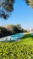 Luxury 1-Bedroom Apartment in Fourways-Sandton with FREE Gym, swimming Pool and Restaurant - Chambres d'hôtes Fourways