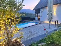 The Alpine Poolhouse - Ferienwohnung Trnovo