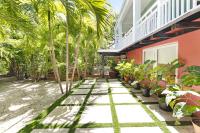 Island Gardens Family Escape, Pool & Car included - B&B