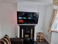 Entire 3 bedroom home with Parking in Welling, London, UK - B&B Plumstead
