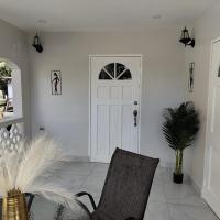 Furnished 2-Bedroom Flat for Rent - Bed and Breakfast Diego Martin