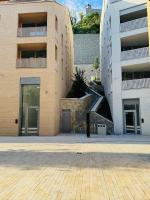 Chic Loft by Castle&Danube Old town Free Parking - B&B Bratislava