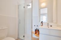 Bright oceanfront bungalow, views, garden, coastal - B&B San Miguel De Abona