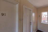 Stylish 2BR Flat with Free Parking near WBA Zone - B&B
