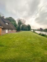 Friesenhaus für 6 Gäste mit großem Garten - Ferienwohnung Rodenkirchen