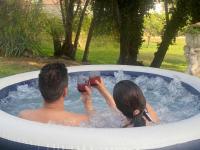 Magnolias Cottage with Jacuzzi and mountain view - B&B Lousã