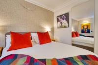 Deluxe One-Bedroom Apartment