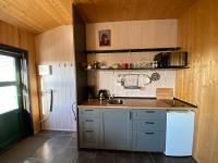One-Bedroom Apartment with Hot Tub