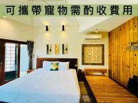 Queen Room with Garden View