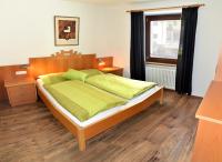 Apartamento de 2 dormitorios con vistas al jardín