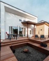 - YURAGI - TSUKI me CHILL - B&B Oiwake