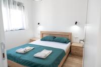 Deluxe One-Bedroom Apartment