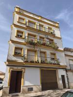 Apartamento Estadio 5 HABITACIONES Y CAPACIDAD 9 PERSONAS CERCA DEL CENTRO, DEL ESTADIO Y ESTACION DE TRENES Y DE AUTOBUSES, CON FÁCIL APARCAMIENTO EN LA MISMA CALLE - Chambres d’hôtes Xérès