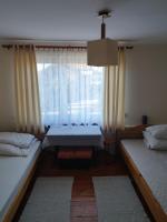 Chambre Familiale avec Salle de Bains Commune