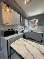 House Near Anfield - 10 Min Walk - Free Parking - B&B Liverpool