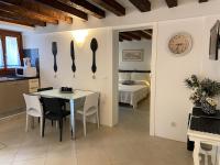 BLACK & WHITE HOME, an oasis in the city center - Ferienwohnung Venedig