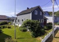 House in the center of Myre Øksnes municipality - B&B Myre