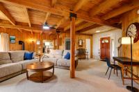 4 Mi to Beach and Lake Spacious Home in Chestertown - B&B Chestertown