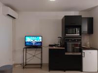Grand Studio à 300m de la plage dans Résidence calme - une seule pièce - B&B Gruissan