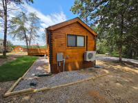 Flint Rock Cabins - The Arrow - B&B Lonsdale
