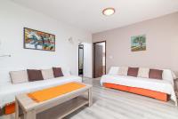 Apartamento de 1 dormitorio con balcón